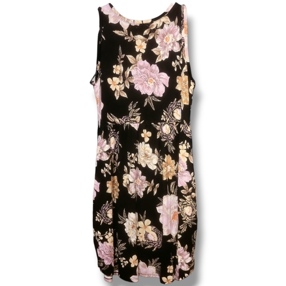 Floral Sleeveless Black Dress - Picture 3 of 6
